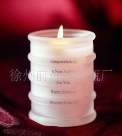 匠心獨具 紅藍黃透明玻璃花瓶與工藝瓶全解析,附白酒瓶選購指南